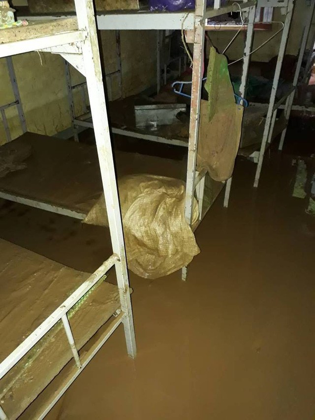 Kinh hoàng cảnh lũ lụt 10 năm rồi mới thấy ở Sơn La ảnh 6