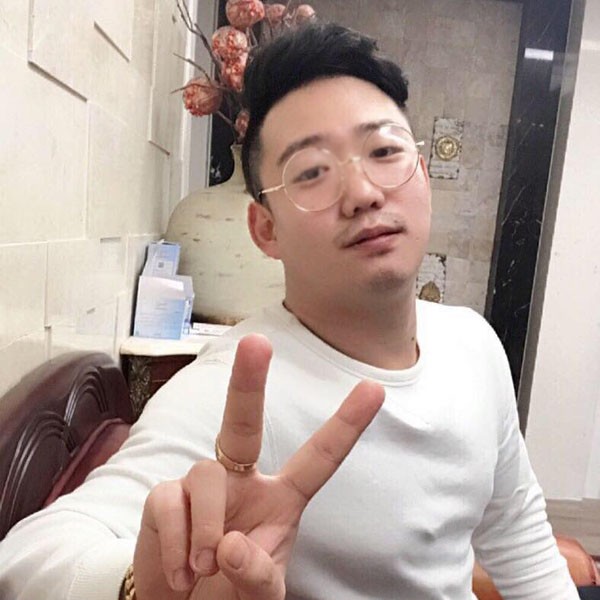 Nhầm là trọng tài Kim Dae-young, dân mạng "tấn công" Facebook một công dân Hàn Quốc ảnh 1