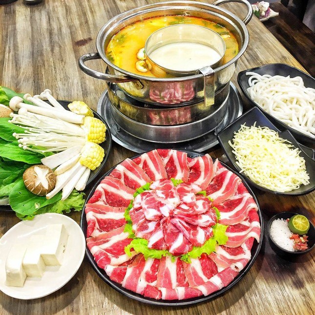 Nghỉ lễ ăn gì: Trải nghiệm lẩu cốc phô mai ngon ngậy đầy quyến rũ! ảnh 3