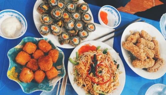 Các món ngon nổi tiếng quanh các trường THPT tại Hà Nội ảnh 1