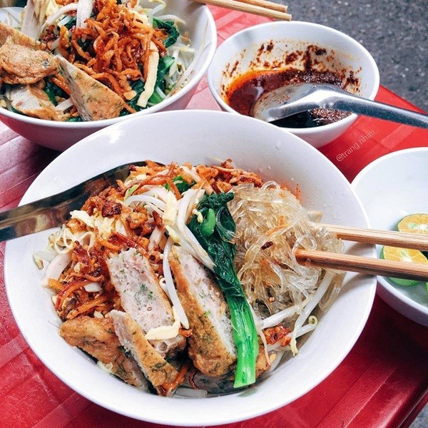 Các món ngon nổi tiếng quanh các trường THPT tại Hà Nội ảnh 6