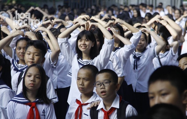 Học sinh trường Lương Thế Vinh nhảy flashmob trong Lễ khai giảng, tưởng nhớ thầy Văn Như Cương ảnh 6