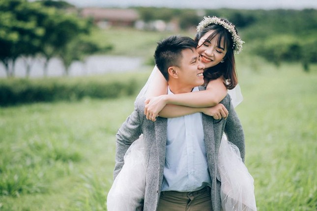 Chuyện tình cổ tích "thầy - trò" của hot girl Y Dược với "ông già" siêu trí nhớ ảnh 1