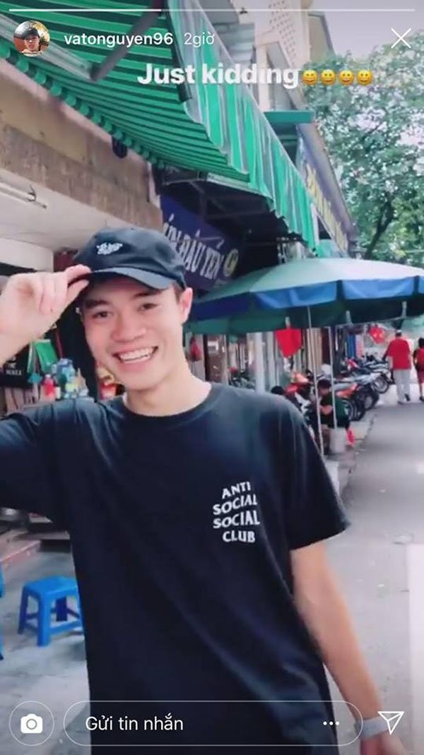 Chậm hơn "thời đại" nhưng Văn Toàn vẫn "siêu kute" khi tham gia trào lưu "bóc giá" của hội Richkids ảnh 2