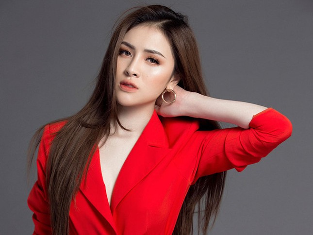 BTC "Người mẫu Thời trang Việt Nam" nói gì về việc tước danh hiệu Á quân của Thư Dung? ảnh 1