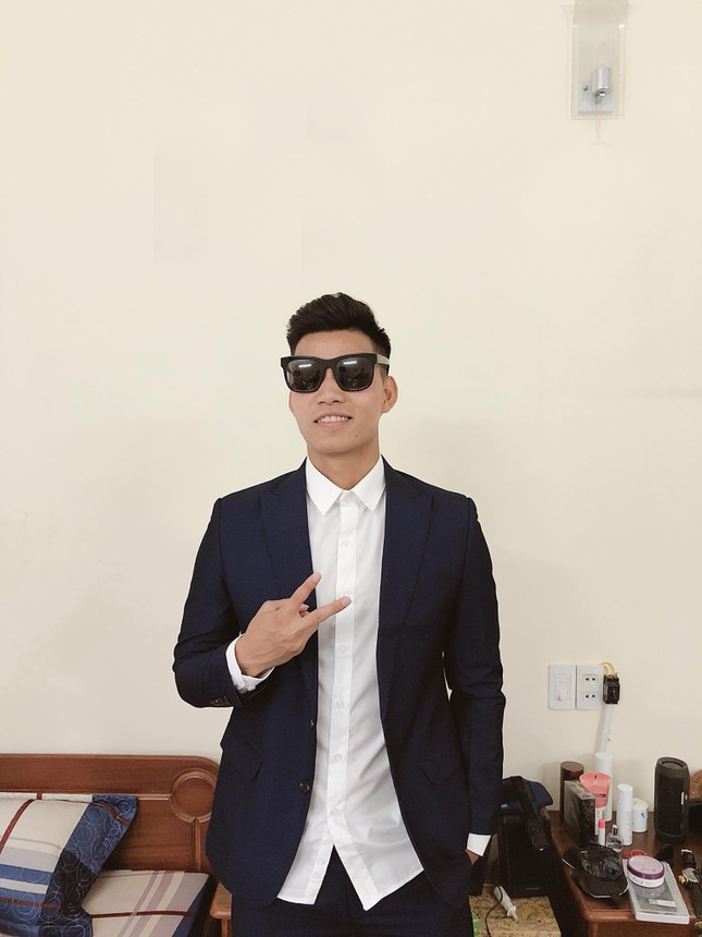 CLB HAGL tung ảnh chụp dàn cầu thủ, dân tình cứ ngỡ boy-band Hàn Quốc sắp debut! ảnh 5