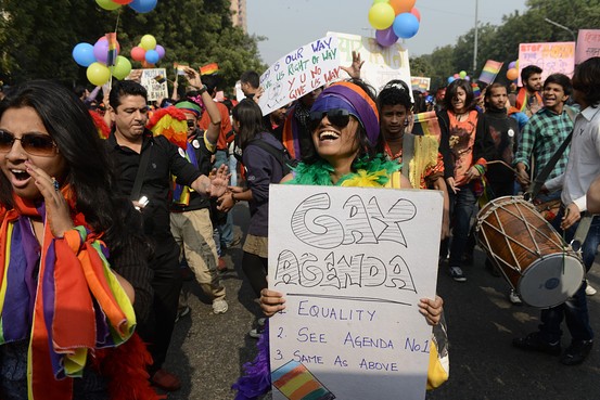 Ấn Độ: chính thức bỏ hình sự hóa đồng tính khỏi luật pháp, cộng đồng LGBT xuống đường ăn mừng ảnh 7