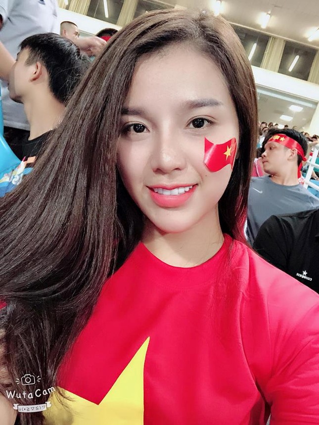 Dân tình đồn có người yêu, trung vệ Bùi Tiến Dũng vẫn chia sẻ tiêu chí chọn bạn gái ảnh 2
