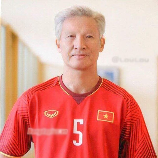 Chùm ảnh nhan sắc tuyển thủ U23 Việt Nam khi về già, ai cũng phong độ trừ Đức Chinh ảnh 11