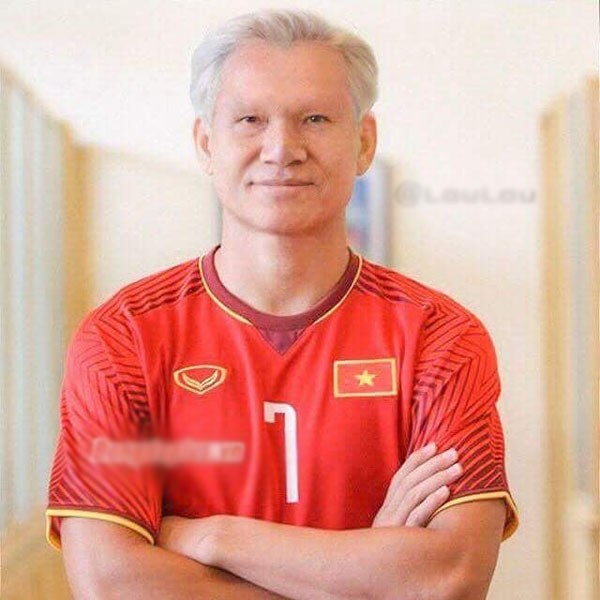 Chùm ảnh nhan sắc tuyển thủ U23 Việt Nam khi về già, ai cũng phong độ trừ Đức Chinh ảnh 18