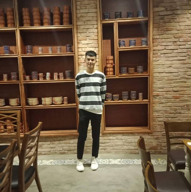 Chàng cầu thủ 15 tuổi cao 1m88 của CLB Hoàng Anh Gia Lai khiến hội chị em "điêu đứng" ảnh 1