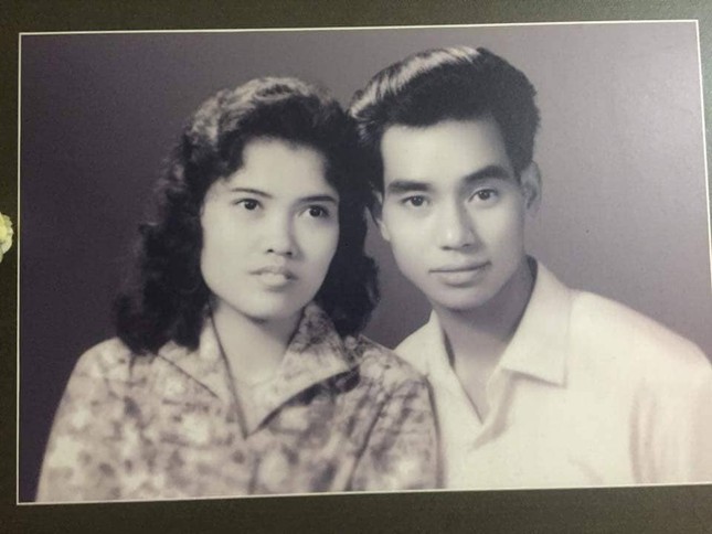 Khoe ảnh ông ngoại thời trẻ đẹp chuẩn minh tinh, dân tình đua nhau muốn xuyên không về quá khứ ảnh 3