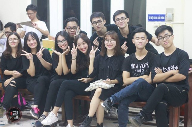 Vừa đẹp vừa 'lầy', những thành viên của CLB này đang chiếm hết spotlight tại ĐH Ngoại thương ảnh 11