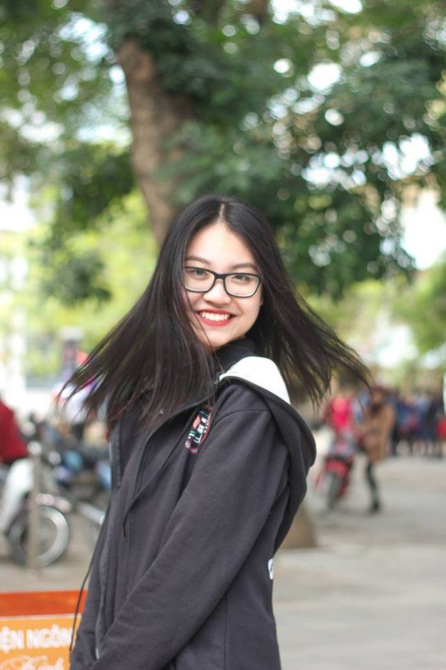 Vừa đẹp vừa 'lầy', những thành viên của CLB này đang chiếm hết spotlight tại ĐH Ngoại thương ảnh 14