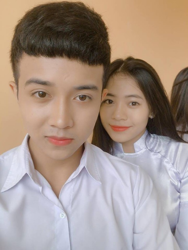 Dân mạng “trụy tim” với em trai Á hậu 2 Thúy An, ngoại hình chẳng khác gì "soái ca ngôn tình" ảnh 5