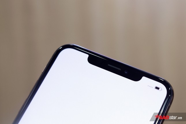 Cận cảnh iPhone Xs Max vàng đầu tiên tại Việt Nam, giá lên tới 79 triệu đồng ảnh 10