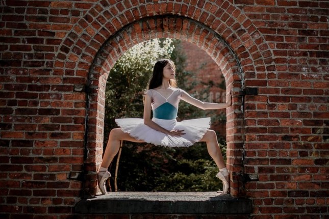 Gặp cô gái trong bộ ảnh múa ballet đẹp say lòng trên đường phố Mỹ gây sốt mạng ảnh 4