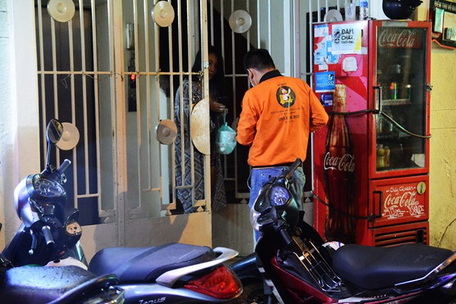 Nghề xuyên đêm ở Sài Thành: "Shipper" thức ăn kể chuyện bị xù đơn hàng bạc triệu ảnh 8