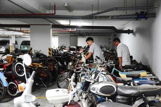 Choáng với gia tài "khủng" 500 xe cổ của doanh nhân Sài Gòn ảnh 5