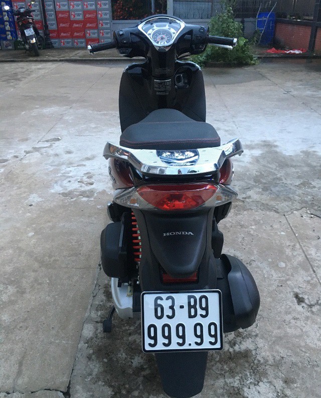 Xe SH mode cũ bán được nửa tỷ đồng nhờ... biển số “đẹp nhất tỉnh” ảnh 1