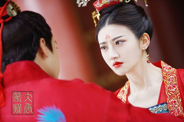 Câu chuyện lịch sử vô tiền khoáng hậu: Vương phi của Hoàng đế có thai với... thái giám ảnh 2