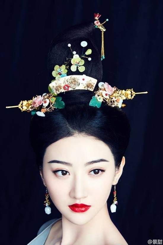 Câu chuyện lịch sử vô tiền khoáng hậu: Vương phi của Hoàng đế có thai với... thái giám ảnh 1