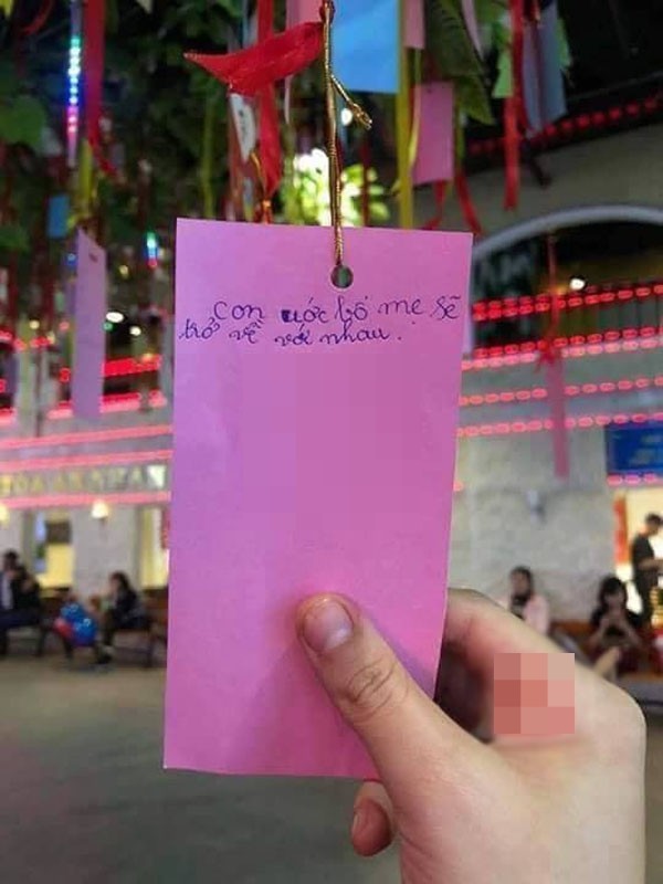 Tết Trung Thu: Mảnh giấy nhỏ ghi điều ước của một đứa trẻ khiến ai cũng xúc động ảnh 1