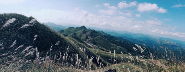 Quên Tà Xùa đi, rủ nhau chinh phục sống lưng khủng long hoang sơ bậc nhất mang tên Bình Liêu ảnh 1