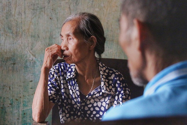 Con trai nạn nhân vụ cháy ở Đê La Thành bật khóc kể về lần cuối gặp bố mẹ ảnh 2