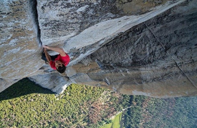 Bí quyết của người đàn ông tay không leo núi đá dựng đứng 900 m ảnh 2