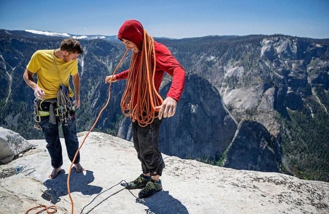 Bí quyết của người đàn ông tay không leo núi đá dựng đứng 900 m ảnh 3