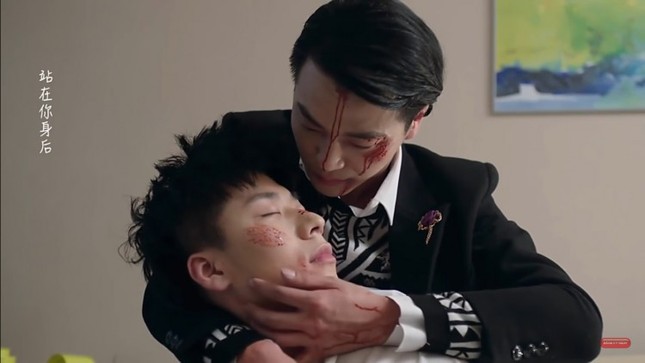 Chàng hoàng tử Triều Tiên đa tài đang làm xao xuyến hàng loạt trái tim cộng đồng LGBT ảnh 4