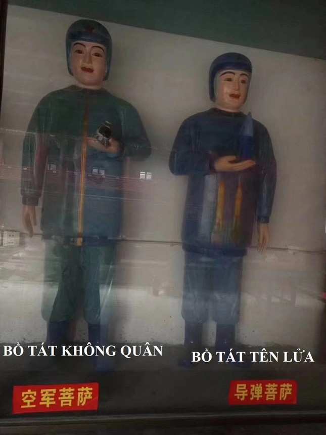 Dân mạng Trung nháo nhào truy tìm "ngôi đền 4.0" có tượng thần visa, thần phòng thi ảnh 1
