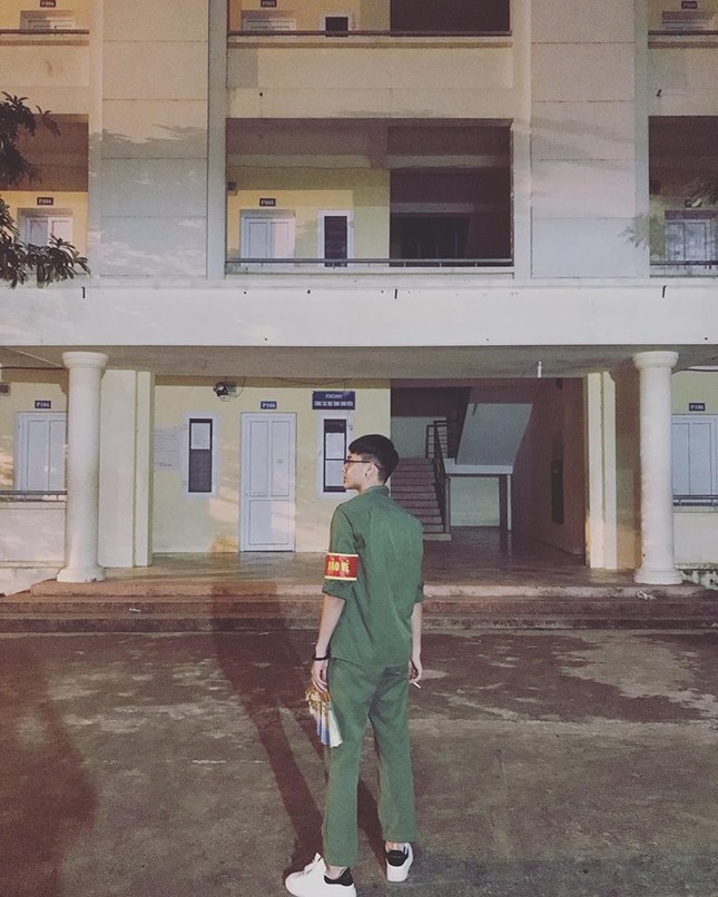 Dân mạng tìm ra "danh tính" nam sinh giả gái của ĐH FPT gây bão mạng xã hội ảnh 5