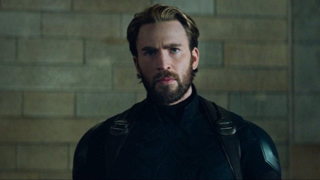 Kanye West bị Lana Del Rey và "Captain America" Chris Evans "mắng thẳng vào mặt" ảnh 1