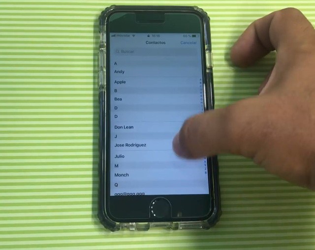 Lỗ hổng bảo mật của iOS 12 cho phép xem danh bạ, hình ảnh trên iPhone đang khóa ảnh 1