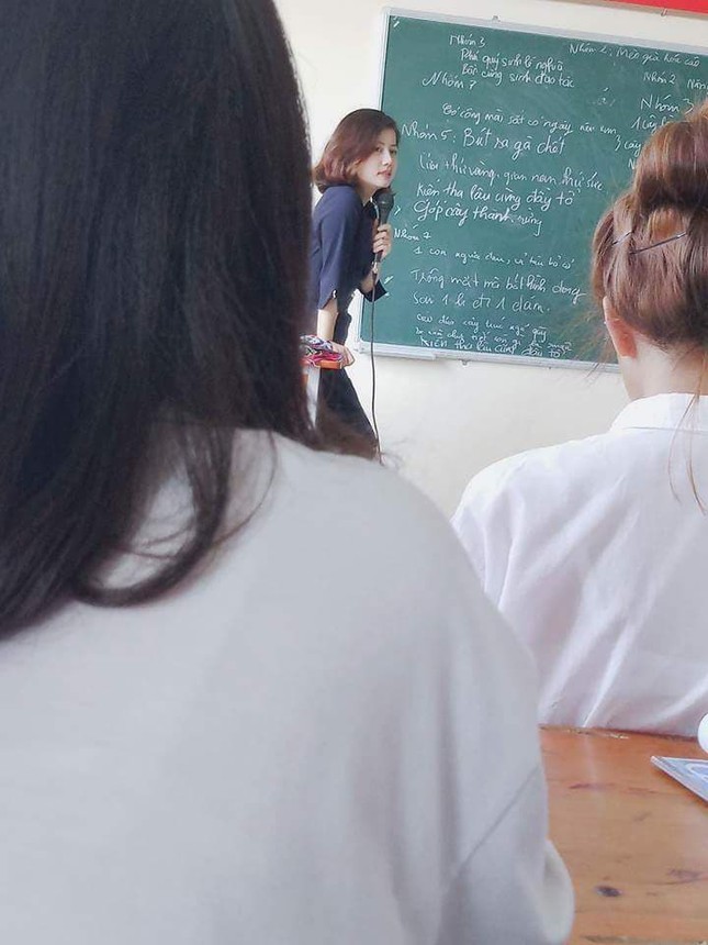 Cô giáo dạy Triết xinh như hotgirl khiến sinh viên đi học chẳng muốn về! ảnh 3