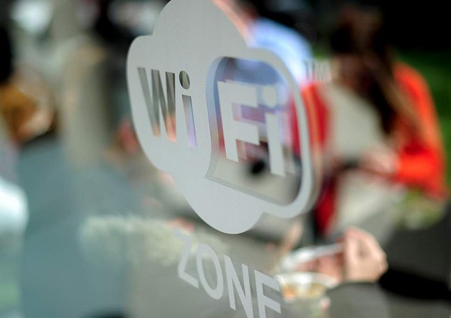 Cách bảo vệ Wi-Fi nhà bạn không bị "dùng chùa" ảnh 1