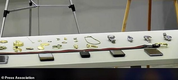 Hàng loạt ngôi sao bị trộm “ghé thăm” vì đăng ảnh và lịch trình lên mạng xã hội ảnh 2