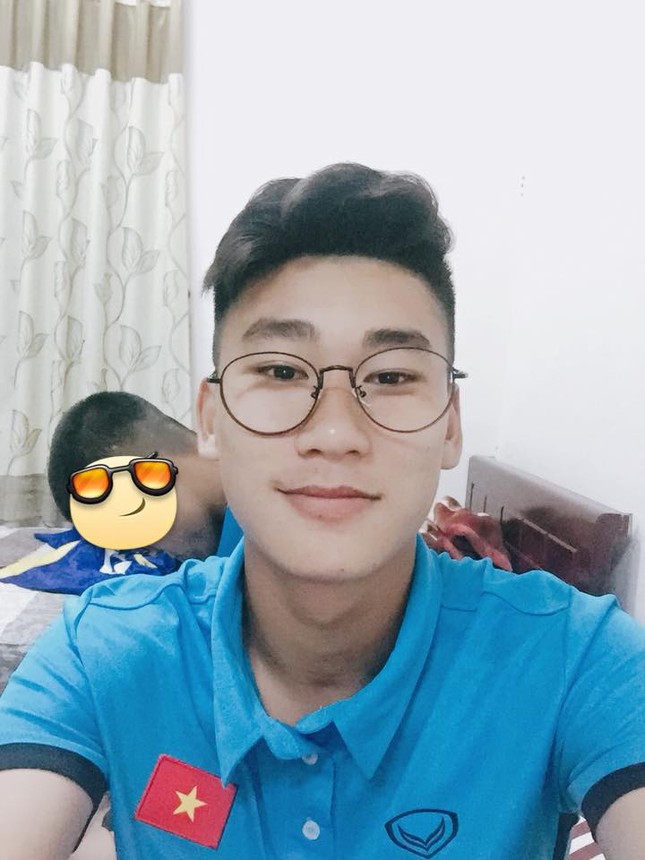 Vừa tài năng vừa có ngoại hình đẹp, hai nam thần sân bóng "đốn tim" fan ảnh 9