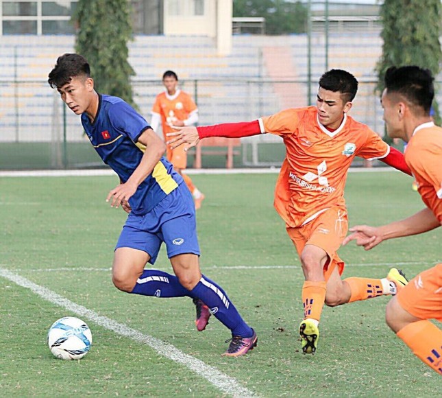 Vừa tài năng vừa có ngoại hình đẹp, hai nam thần sân bóng "đốn tim" fan ảnh 7