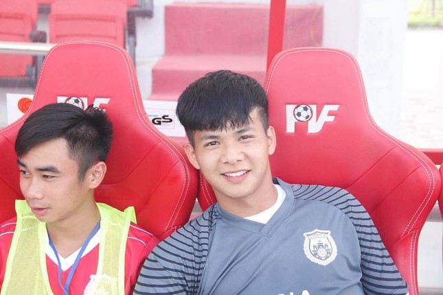 Vừa tài năng vừa có ngoại hình đẹp, hai nam thần sân bóng "đốn tim" fan ảnh 3