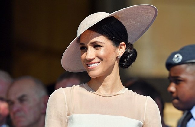 Màu son đỏ quyến rũ là thế nhưng đó không phải lựa chọn của công nương Meghan Markle ảnh 6