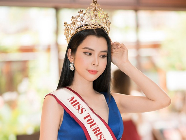 Á khôi Huỳnh Vy dự thi "Miss Tourism Queen Worldwide 2018" ảnh 1