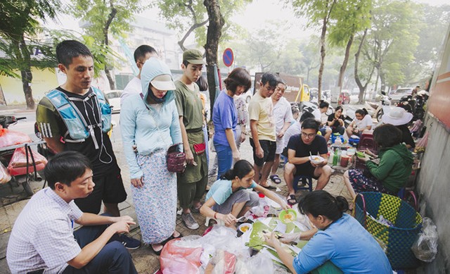 "Xôi xéo chị Mây" gần 24 năm vẫn đắt khách ở Hà Nội ảnh 5