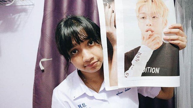 Cô bạn vlogger người Thái "gây sốt" vì quá giống Lisa (Black Pink) ảnh 5
