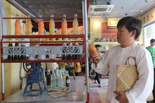 Tái hiện Sài Gòn xưa qua hàng nghìn hiện vật cổ ảnh 11