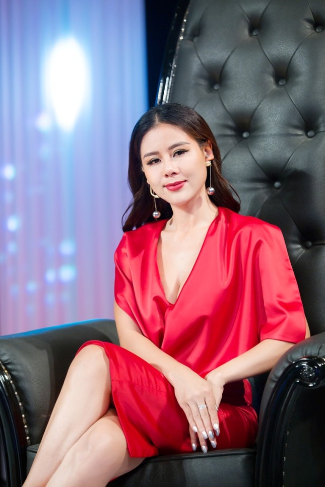 Tiến sĩ Lê Thẩm Dương sẽ cùng đông đảo nghệ sĩ nổi tiếng tham gia "Quyền lực ghế nóng 2018" ảnh 5