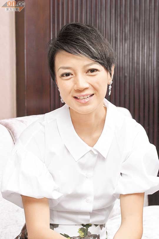 Chiêm ngưỡng "nhan sắc" của tân Hoa hậu Hong Kong, thêm một phen giật mình với "người đẹp Trư Bát Giới" ảnh 13