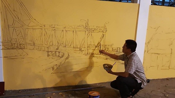 Hà Nội: THPT Phan Đình Phùng "thay áo mới" bằng tranh tường đẹp lung linh như phố bích họa ảnh 1